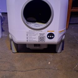 Self Cleaning Cat Litter Box