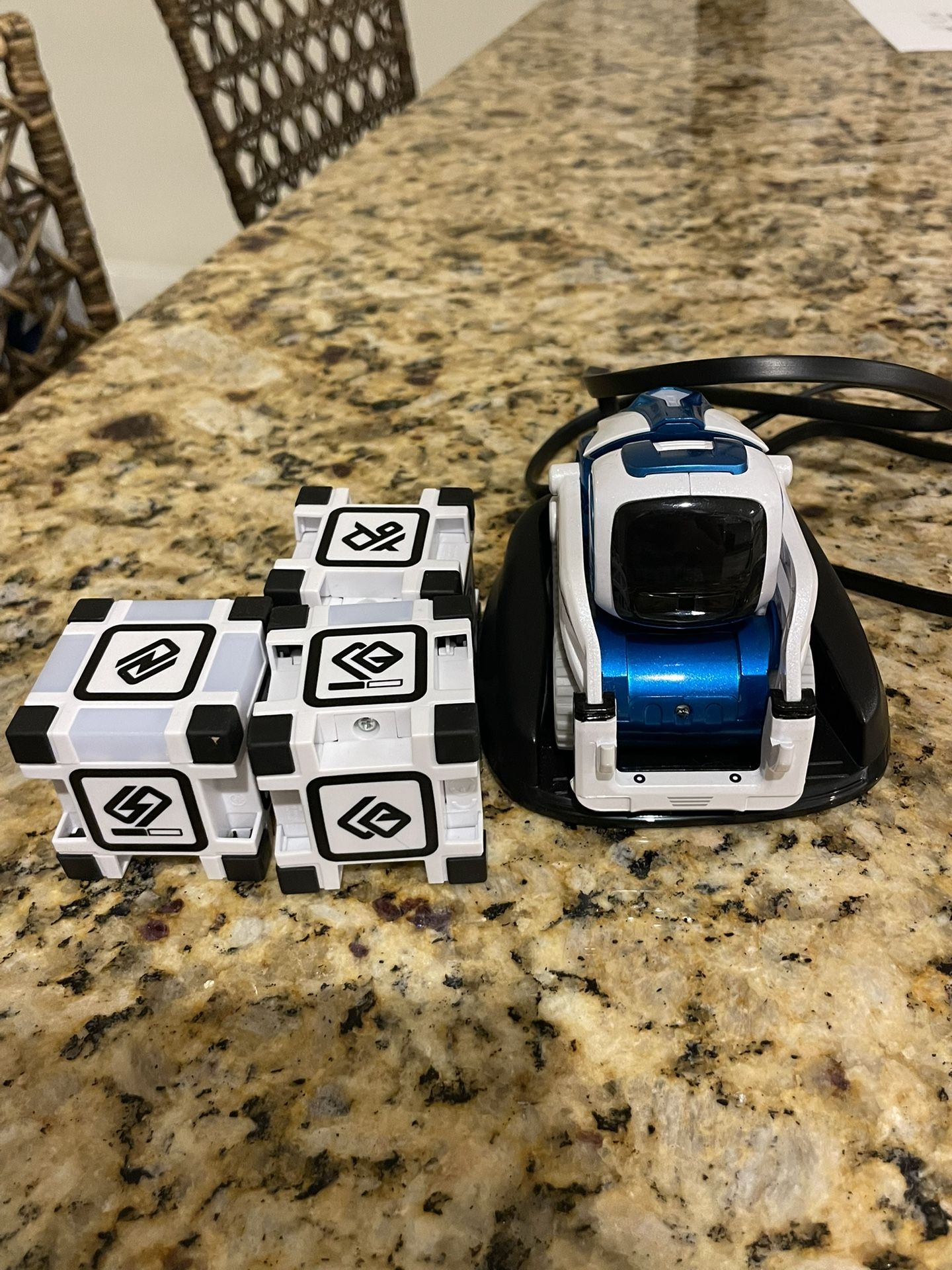 Cozmo Robot