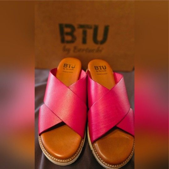 BTU by Bertuchi Criss-cross Slip-on