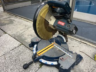 RYOBI SAW