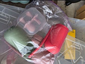 EZPZ Kids Silicone Cups and Feeding Set