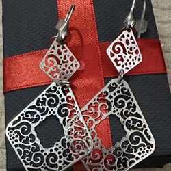 925 silver earrings special for Valentine's Day