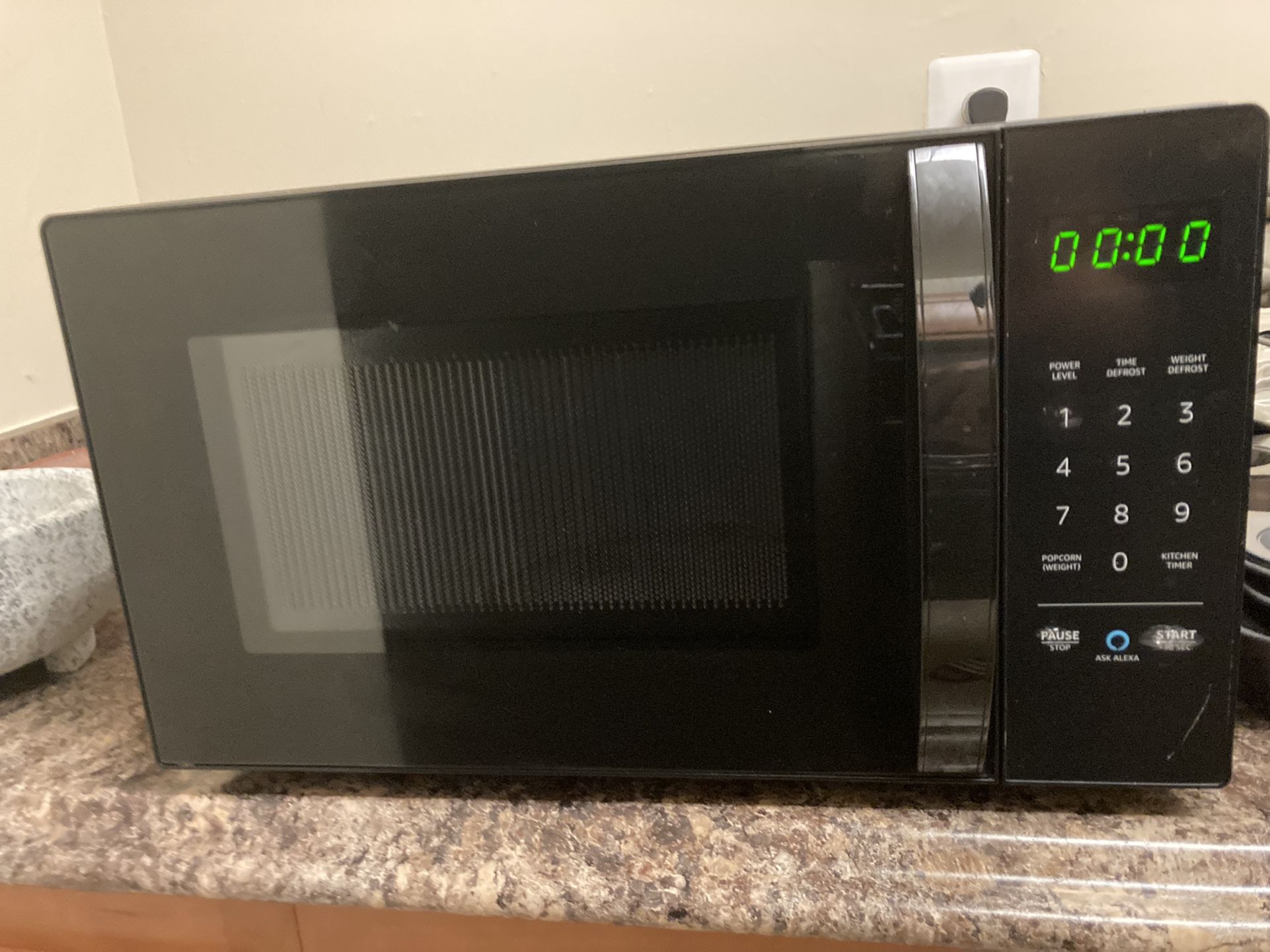 MOVING OUT - 10$ Alexa Microwave 