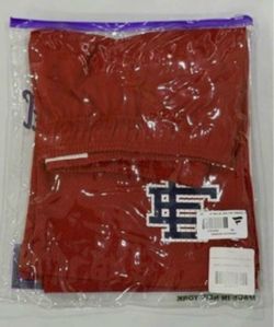 EE SHORTS