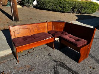 FREE Dining Nook with Seat Storage
