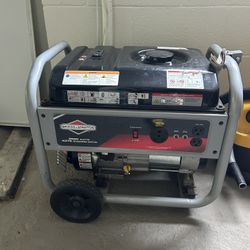 3500 Watt Briggs & Stratton Generator 