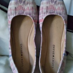Ladies Lucky Size 6 Flats