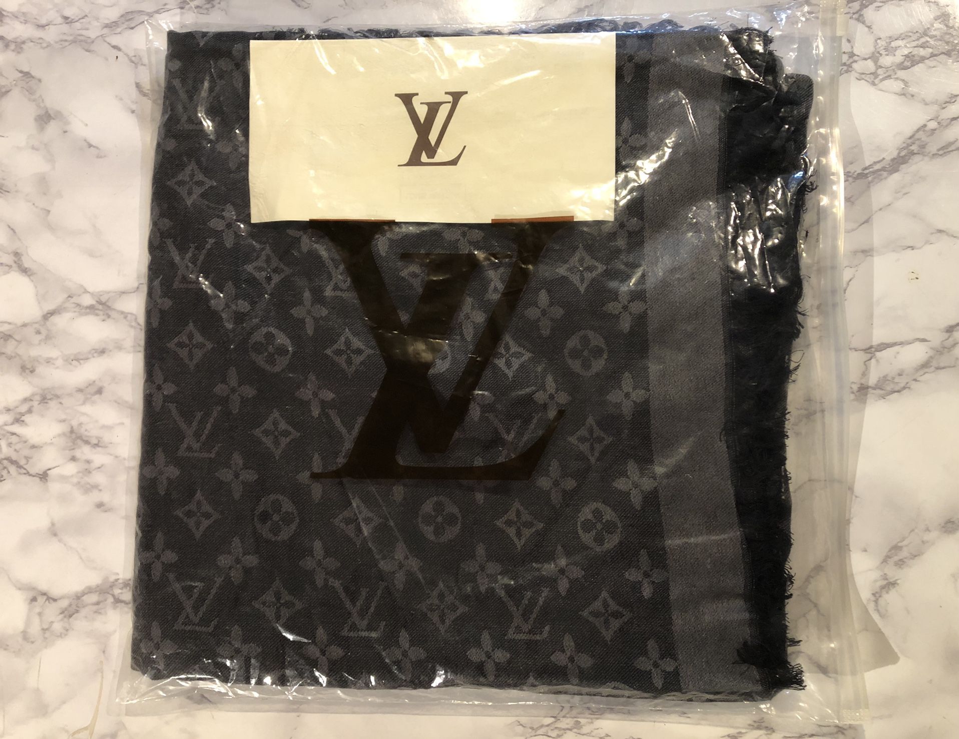 Louis Vuitton M71376 Echarpe Reykjavik Noir Cashmere Scarf/Stole