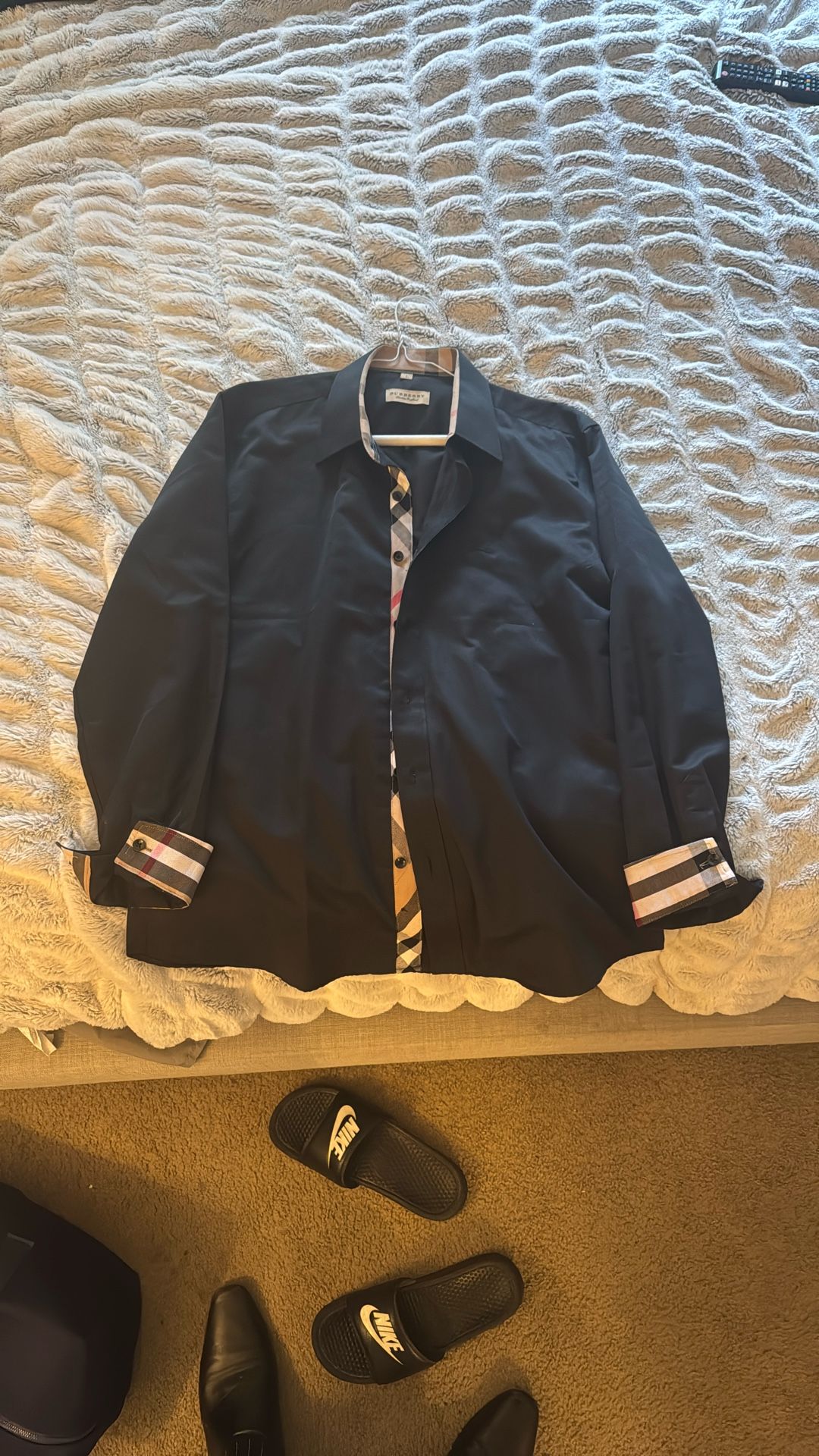 Burberry Long Sleeve Black Size M