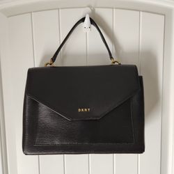 New DKNY purse 