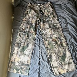brand new camouflage cargo pants 