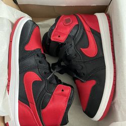 Jordan 1 Retro High OG (TD) Satin Bred - 9c