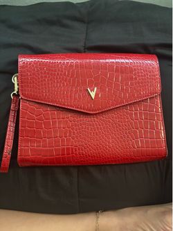 Red clutch