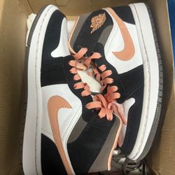 5.5 Y Jordan 1 Mid Peach Mocha
