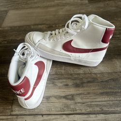 Nike Blazer Mid '77