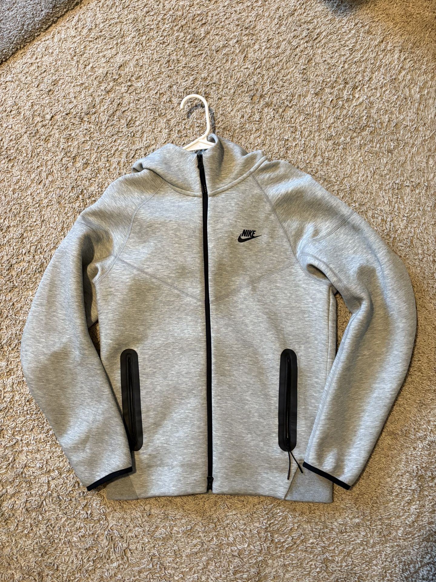 Nike Tech Fleece Zip-Up Hoodie – Size S – Grey – Excellent Condition