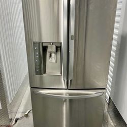 LG 30.5 French door refrigerator