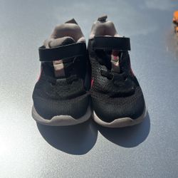 Girls Nikes