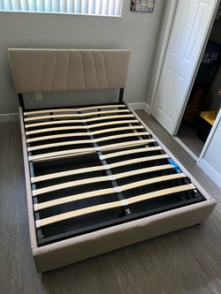 Lift up storage bed frame