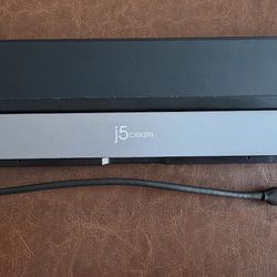 Docking Station  J5 Create