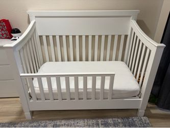 Pottery Barn 4 in 1 Crib