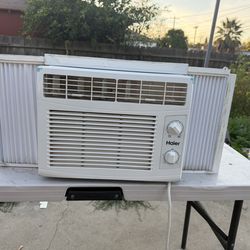 window air-conditioning unit