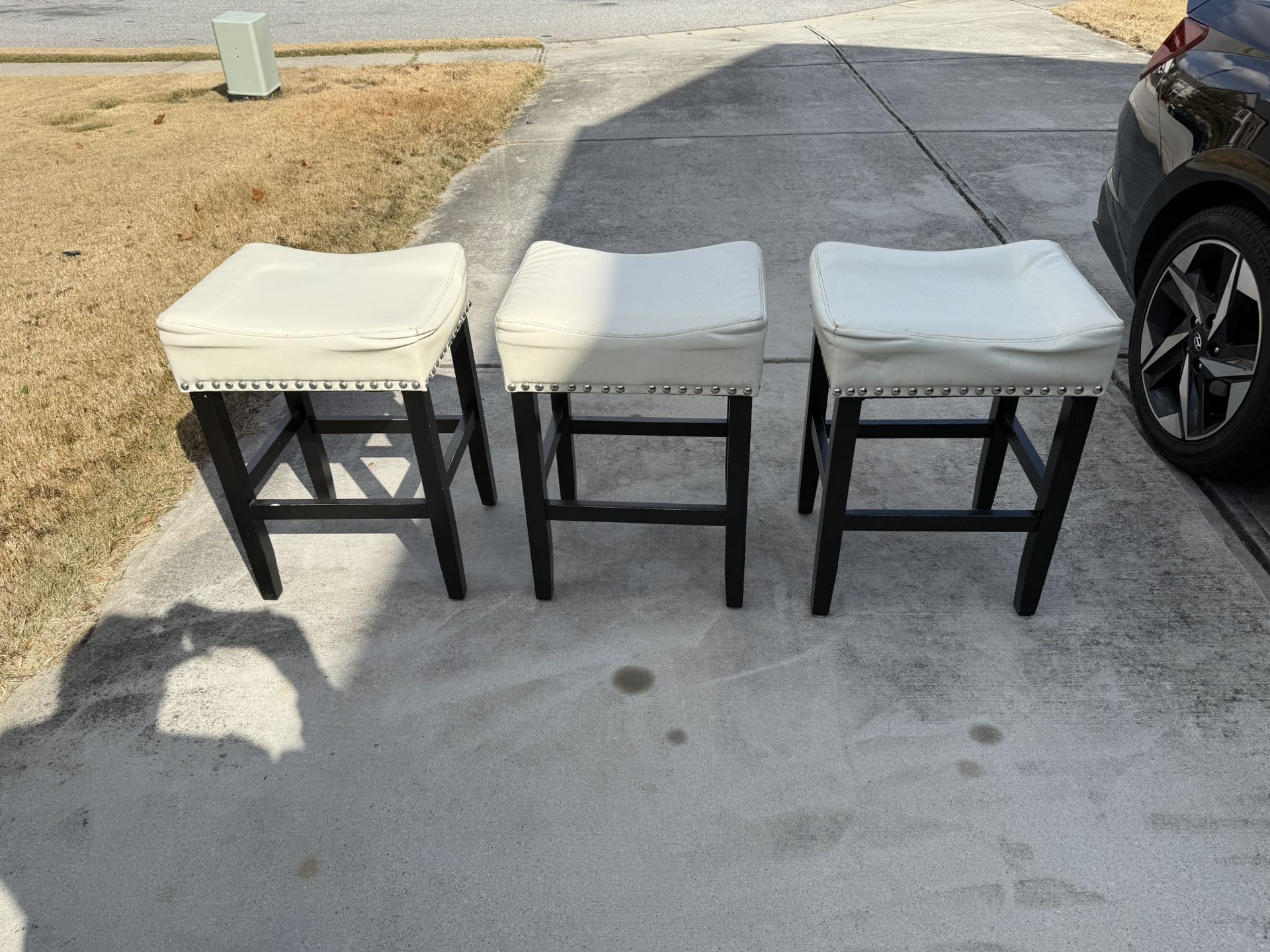 3 Small Bar stools