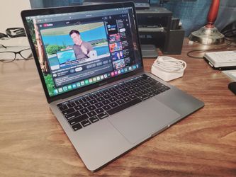 MacBook Pro Laptop, Touchbar, 18