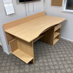 Computer Desk And Chair 