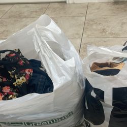 Selling Two Bags For Clothes For 4 Dollars Each !