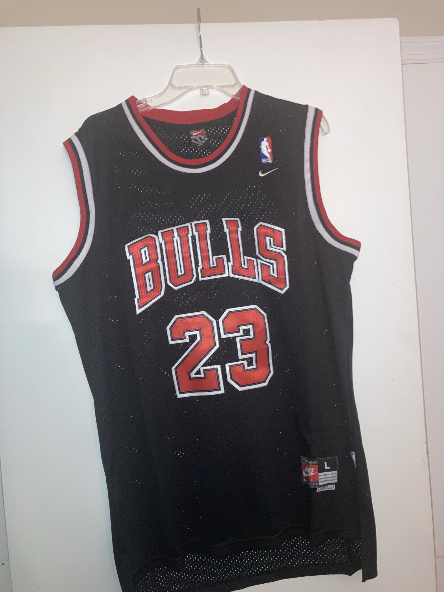 Jordan Bulls Jersey Mens Large New