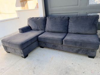 Sectional Ashley’s Furniture