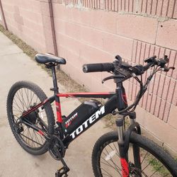 Red & Black Electric Bike Ebike E-bike 28mph 40miles range. Come with keys & charger. All work 100%  used to worth $1200 i want $400! Or Trade switch 