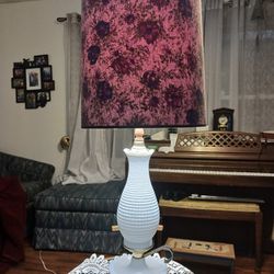 BEAUTIFUL VINTAGE  MILK GLASS LAMP  WITH A VERY BEAUTIFUL SHADE 