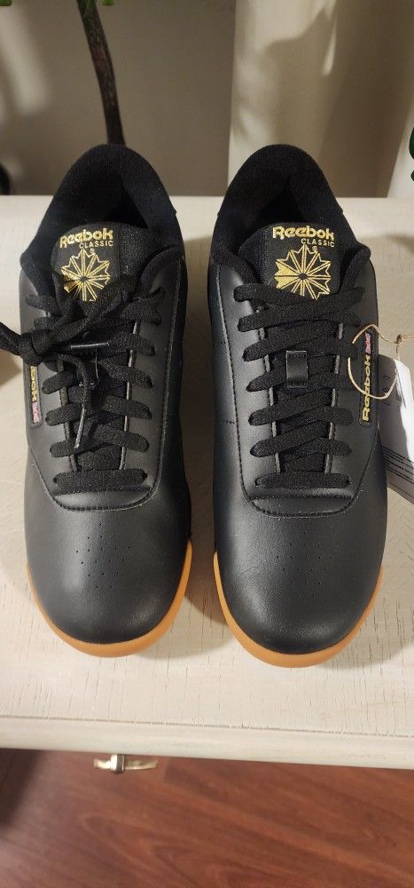 NEW!! REEBOK SHOES
