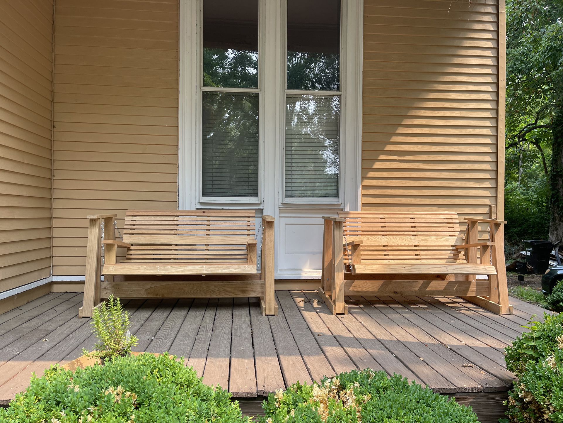 Glider Benches & Porch Swings 