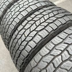 275 55 20 COOPER Tires with 80% of useful life all 4 Seth de Llantas Con 80% de vida las 4