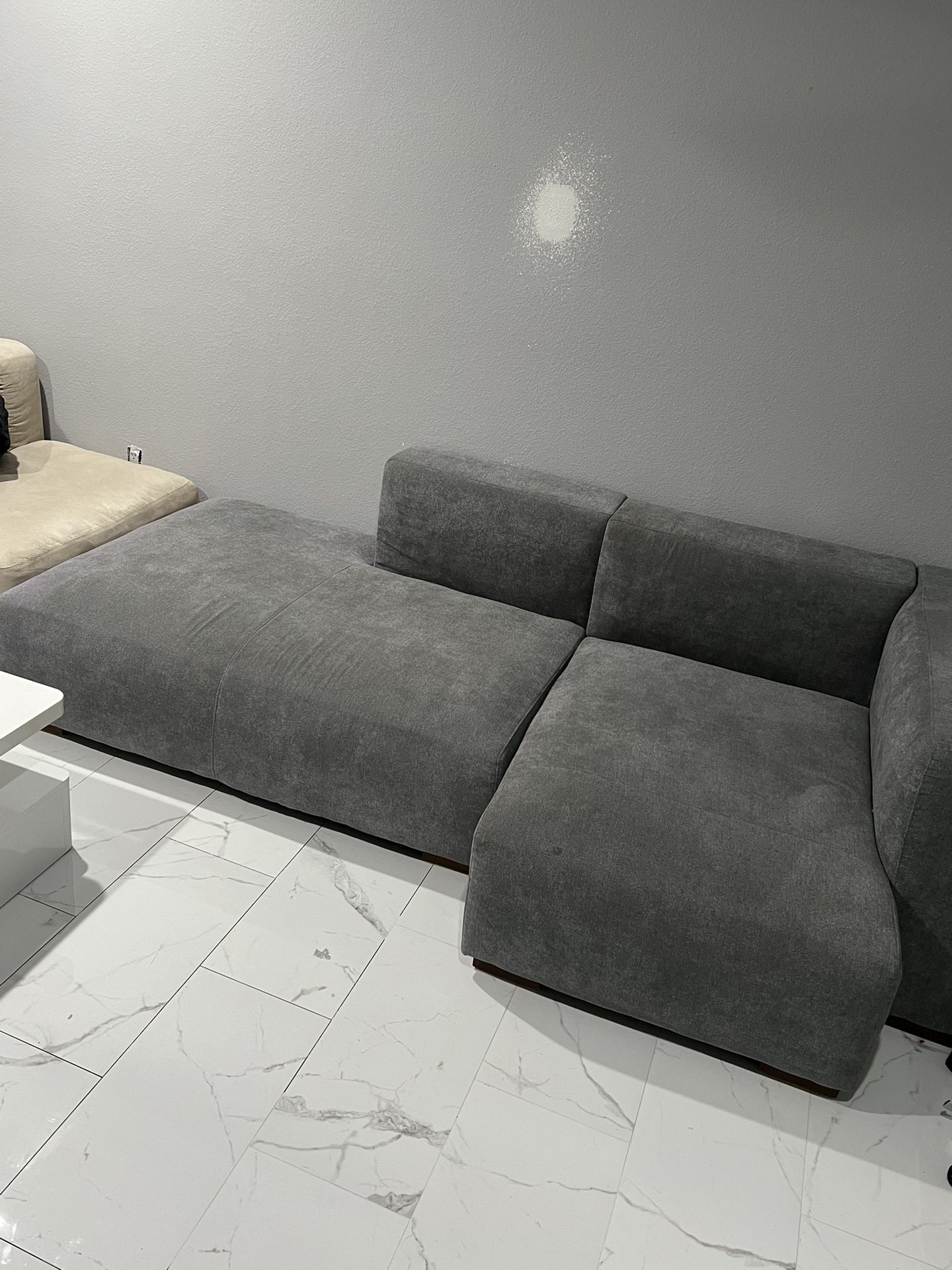MODERN GREY SECTIONAL COUCH (LIKE NEW) $600