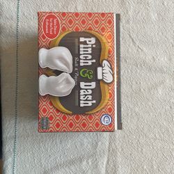 Vintage “Pinch & Dash” Ceramic Salt & Pepper Shakers