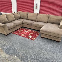Comfy Nice Sectional Couch🔥🔥