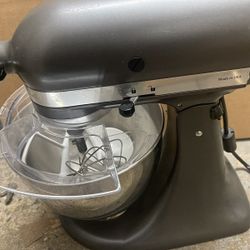 KitchenAid Commercial Stand Mixer 8qt for Sale in Queens, NY - OfferUp