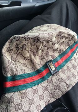 Gucci bucket hat