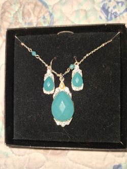 Brand new beautiful blue 💙 necklace and earrings set