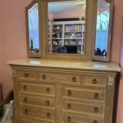 Dresser