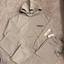 🔥 FEAR OF GOD ESSENTIALS SET – DARK OATMEAL / DARK GREY – SIZE SMALL (NEW)