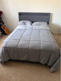 Full size bed