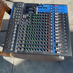  Consola YAMAHA MG16XU