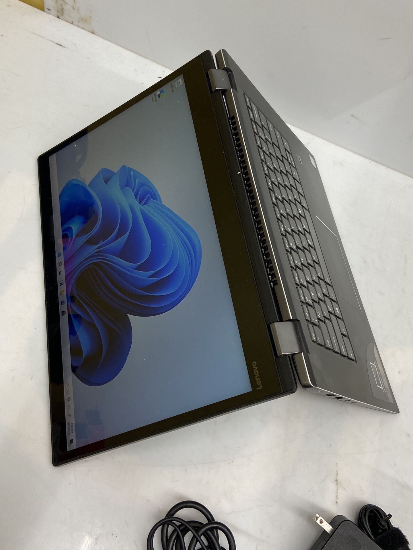 Lenovo 15.6” Laptop i5 8th Gen Ram 8GB SSD 1TB