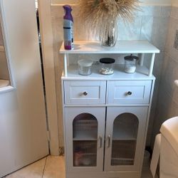 Bathroom cabinet