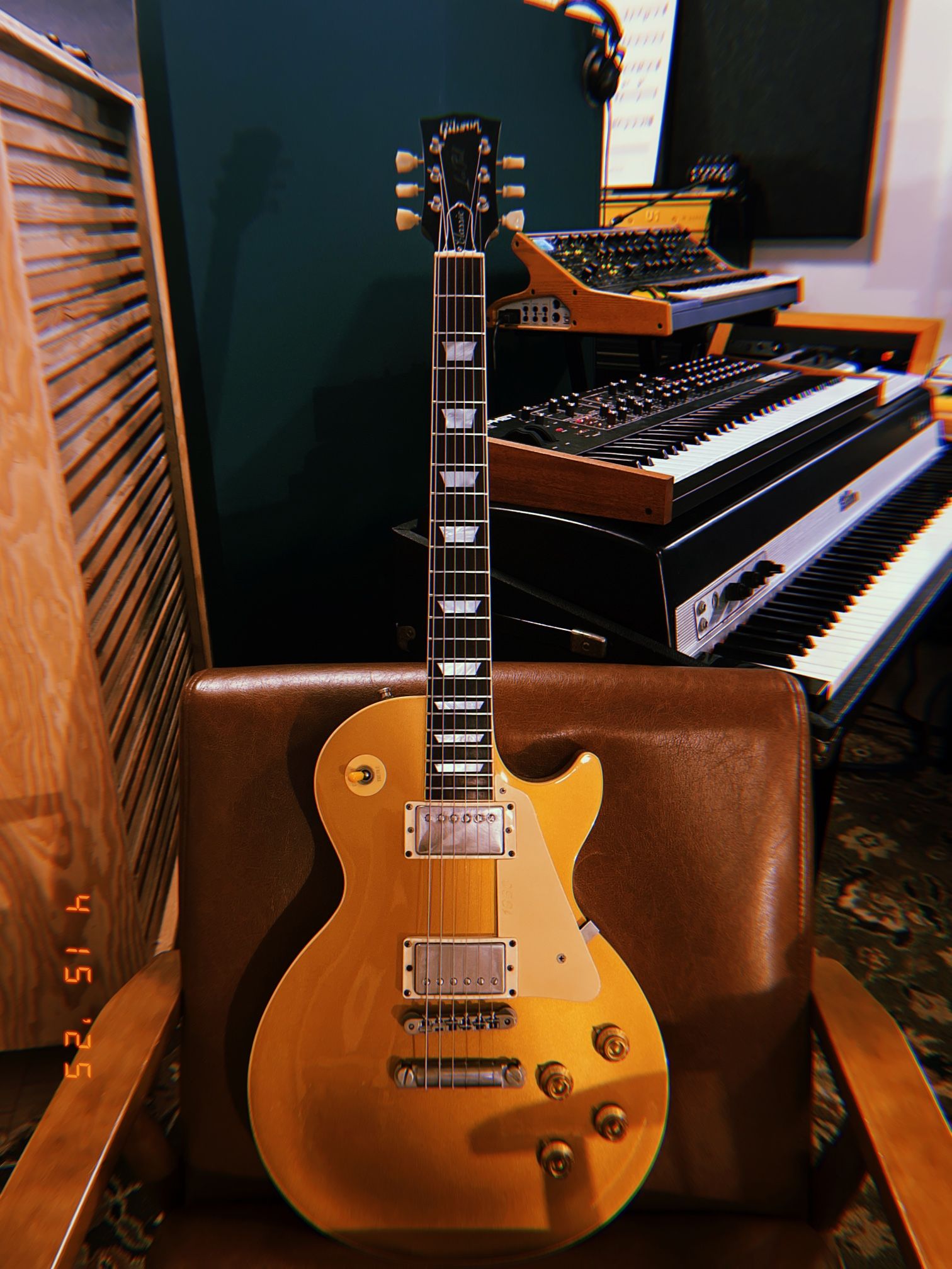 1990 Gibson Les Paul Classic - Bullion Gold